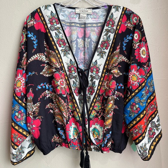 Flying Tomato Blouse - Picture 1 of 6